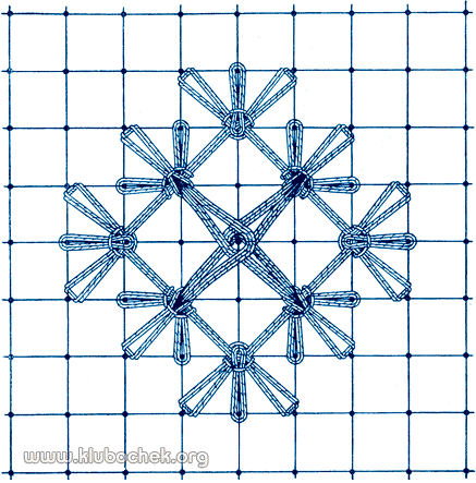Фигурка из ромбиков и лапок