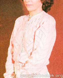 Розовая ажурная кофточка с узором «листья» - www.klubochek.org