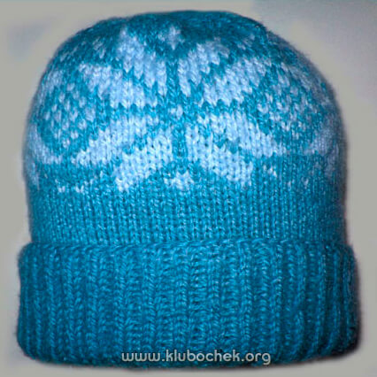 Теплая двойная женская шапка с орнаментом «снежинки» - www.klubochek.org